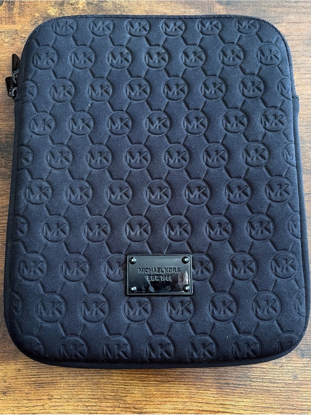 Michael Kors Black iPad 11.5" Across Padded Pouch Tablet Case Cover Zip Around